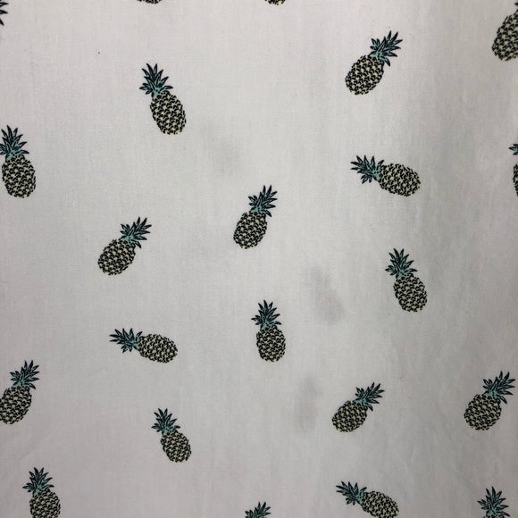 EXPRESS Short Sleeve Slim Soft Wash Button-up Shirt - Picture 4 of 5